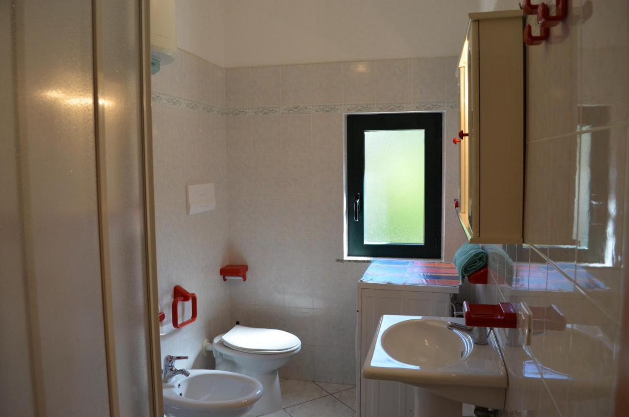 Iss Travel, La Padula - Apartments With Private Veranda And Parking Сан Теодоро Екстериор снимка